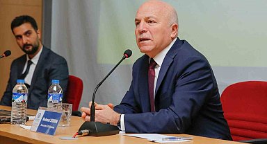 Sekmen, Siyaset Akademisinin ilk konuğu oldu