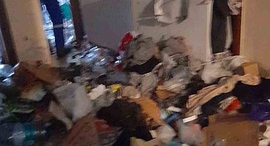 Silivri'de bir evden 4 kamyon çöp çıktı