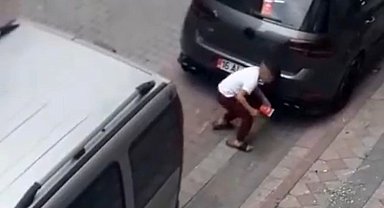 Sultangazi'de küçük çocuğun bayrak hassasiyeti