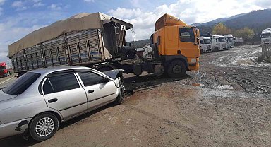 Tırla otomobil çarpıştı: 1 yaralı