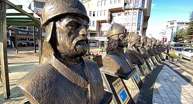 Türk Büyükleri Anıtı'na bakım yapıldı