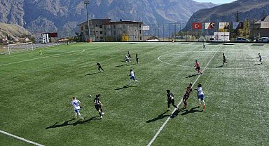 Turkcell Kadın Futbol Süper Ligi: Hakkari Kadın Gücü: 2 - Fatih Vatan Spor: 2