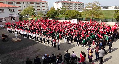 Türkiye'nin en kalabalık öğrenci korosundan oratoryo gösterisi