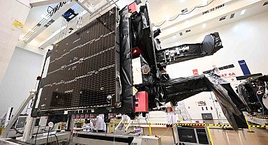 Türksat 6A'nın güneş paneli açılım testleri ilk kez görüntülendi