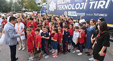 Tütüncü: "Türkiye'nin yeni yüzyılını bilimle inşa edeceksiniz"