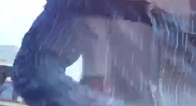 Ümraniye'de trafik magandası korna çalan aracı böyle yumrukladı