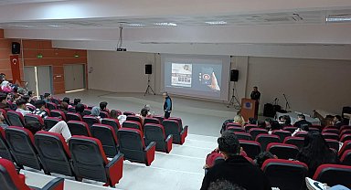 Üniversitelilere narko eğitimi verildi