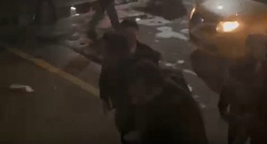 Uşak'ta öfkesine hakim olamayan sürücü, otobüs şoförüne saldırmaya çalıştı