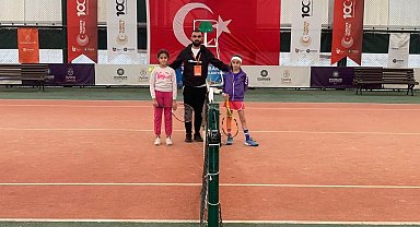 Uyanış Gençlik 2. Tenis Turnuvası başladı