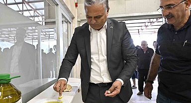 Uysal, 'Zeytin rekoltemizi arttırmamız lazım'