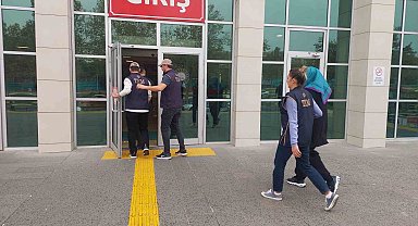 Yurt dışına kaçmaya çalışırken yakalandı