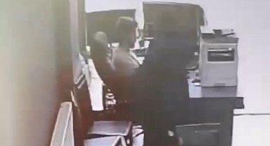 AK Parti Kürtün Gençlik Kolları Başkanı bıçaklı saldırıda yaralandı; olay kamerada