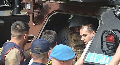 Akrabasını öldüren şüpheli, çelik yelekle adliyeye sevk edildi