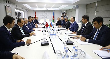 Bakan Işıkhan, Azerbaycanlı mevkidaşı Babayev ile görüştü