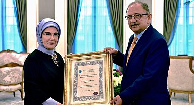 Emine Erdoğan, 'Sıfır Atık' projesine verilen 'AKDENİZ-PA' ödülünü aldı