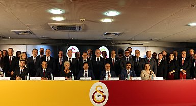 Galatasaray'da başkan Özbek ve kurulları mazbatalarını aldı