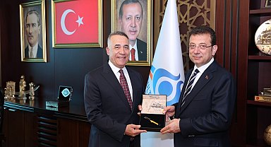 İmamoğlu, Sultangazi Belediye Başkanı Dursun'u ziyaret etti