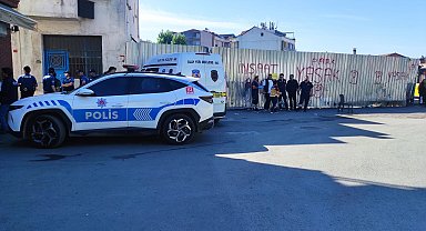 İstanbul - Beyoğlu'nda sokak ortasında kadın cinayeti: Öldürüp kendi kafasına sıktı-1