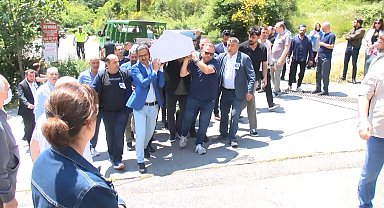 İstanbul - Sarıyer'de trafik kazasında hayatını kaybeden muhtar son yolculuğuna uğurlandı