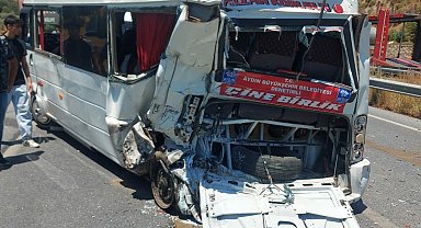 Midibüs, yolcu minibüsüne arkadan çarptı: 17 yaralı