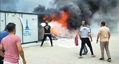 Osmaniye'de depremzedelerin kaldığı konteyner kentte yangın