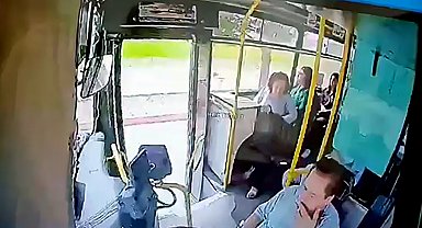 Otobüsün açık kapısından düşen yolcunun ölümüne neden olan sürücüye 6 yıl hapis istemi