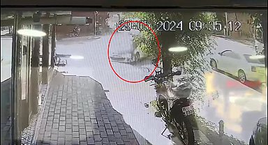 Otomobilin çarptığı yayanın ağır yaralandığı kaza kamerada