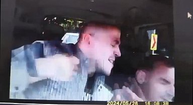 Taksicinin, müşterisinin yumruklu saldırısına uğraması kamerada