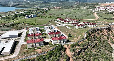 Tunceli'de lojmanlarda en düşüğü 201 liradan 1118 liraya çıkarılan kira, akademisyenlerle rektörü mahkemelik etti