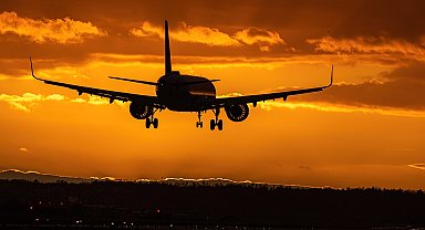 Türbülansa giren Singapur uçağının 54 metre irtifa kaybı yaşadığı açıklandı