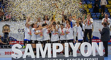 Yalıkavakspor hentbolda şampiyon