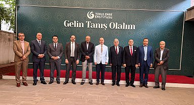 YEE Başkanı Ateş, Mısırlı Türkologlar ile bir araya geldi