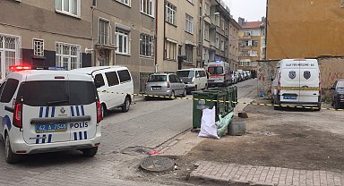 2 kızını bıçaklayarak öldüren sanığın akıl sağlığı için istenen rapor beklenecek