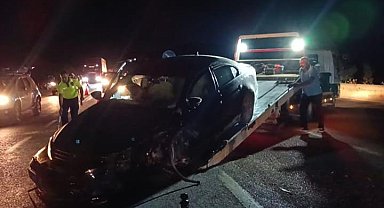 Adıyaman'da otomobiller kafa kafaya çarpıştı: 8 yaralı