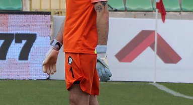 Altay'da kaleci Ozan gidici