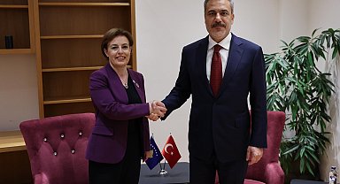 Bakan Fidan, Kosova Dışişleri Bakanı Gervalla-Schwarz ile bir araya geldi