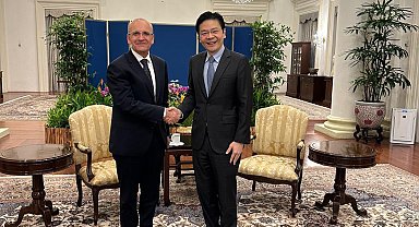 Bakan Şimşek, Singapur'da temaslarda bulundu