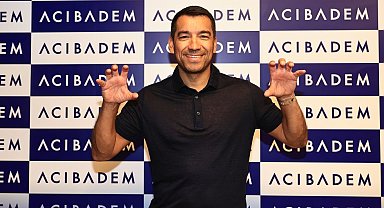 Beşiktaş'ta teknik direktör Giovanni van Bronckhorst görevine başladı