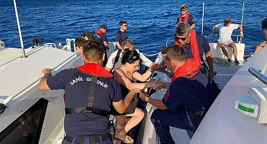 Çanakkale'de antik kentteki yangında mahsur kalan 99 kişiyi Sahil Güvenlik kurtarmış