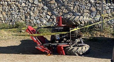 Çocukların üzerinde oynadıkları traktör hareket edip bahçeye devrildi: 1 ölü, 1 yaralı