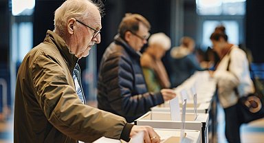 Fransa'da halk sandık başında