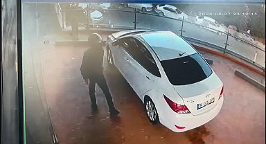 İstanbul - Esenyurt'ta oto galeriye silahlı saldırı kamerada