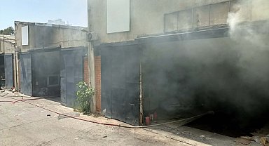 İzmir'de geri dönüşüm tesisinde yangın