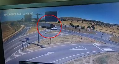 Mardin'de TIR ile otomobil çarpıştı: 1'i ağır, 6 yaralı