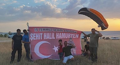 15 Temmuz şehidi polis memuru için hazırladığı afişle Van semalarında uçtu