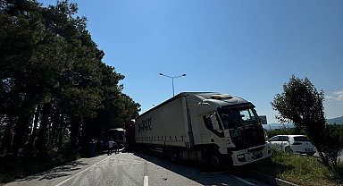 3 TIR birbirine girdi; kara yolu kapandı