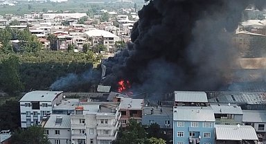 5 fabrika ile 1 deponun zarar gördüğü yangında 'Afrika sıcakları' etkisi