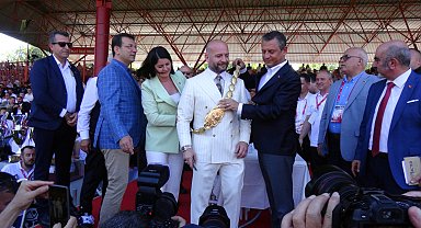 664'üncü Kırkpınar Ağası Ufuk Özünlü oldu, kemeri Özgür Özel taktı