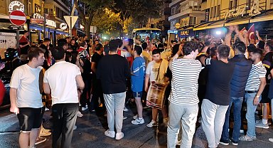 A Milli Futbol Takımı'nın galibiyeti Ankara'da coşkuyla kutlandı