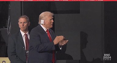 ABD Başkan adayı Trump, kulağında bandajla ulusal kongreye katıldı